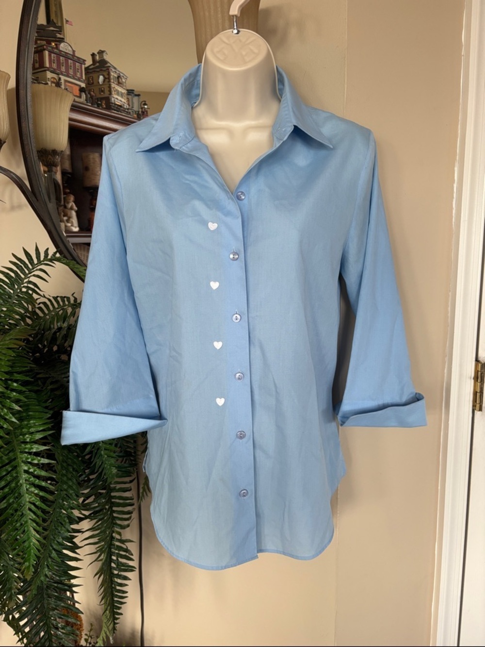 Westbound Wrinkle Free Classic Light Blue Button-Up Shirt Blouse White Hearts